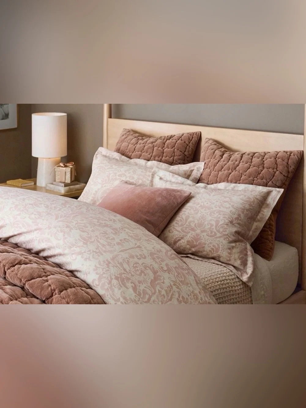 HTF Like new set of 2 Pottery Barn Stella Damask rosewood standard shams